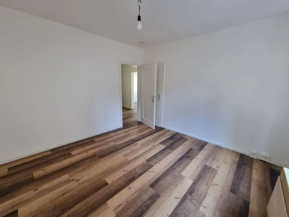 Frisch sanierte 3-Zi.-Wohnung mit EBK