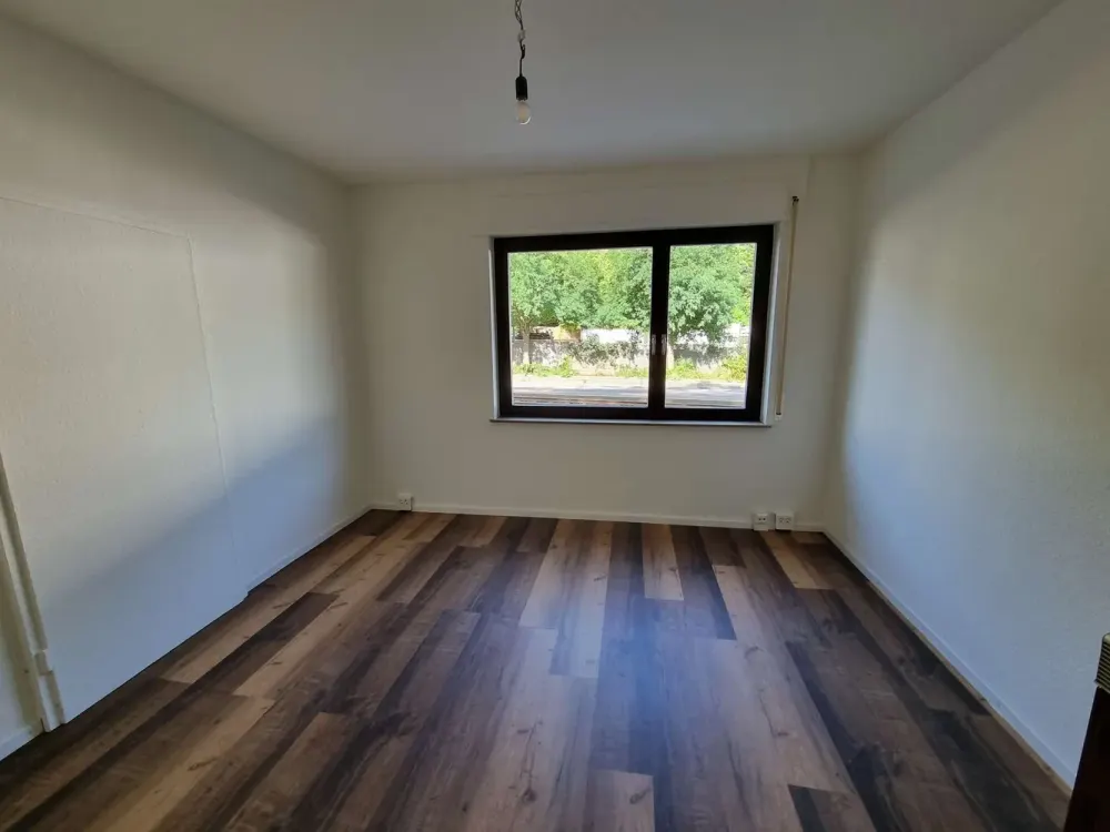 Frisch sanierte 3-Zi.-Wohnung mit EBK