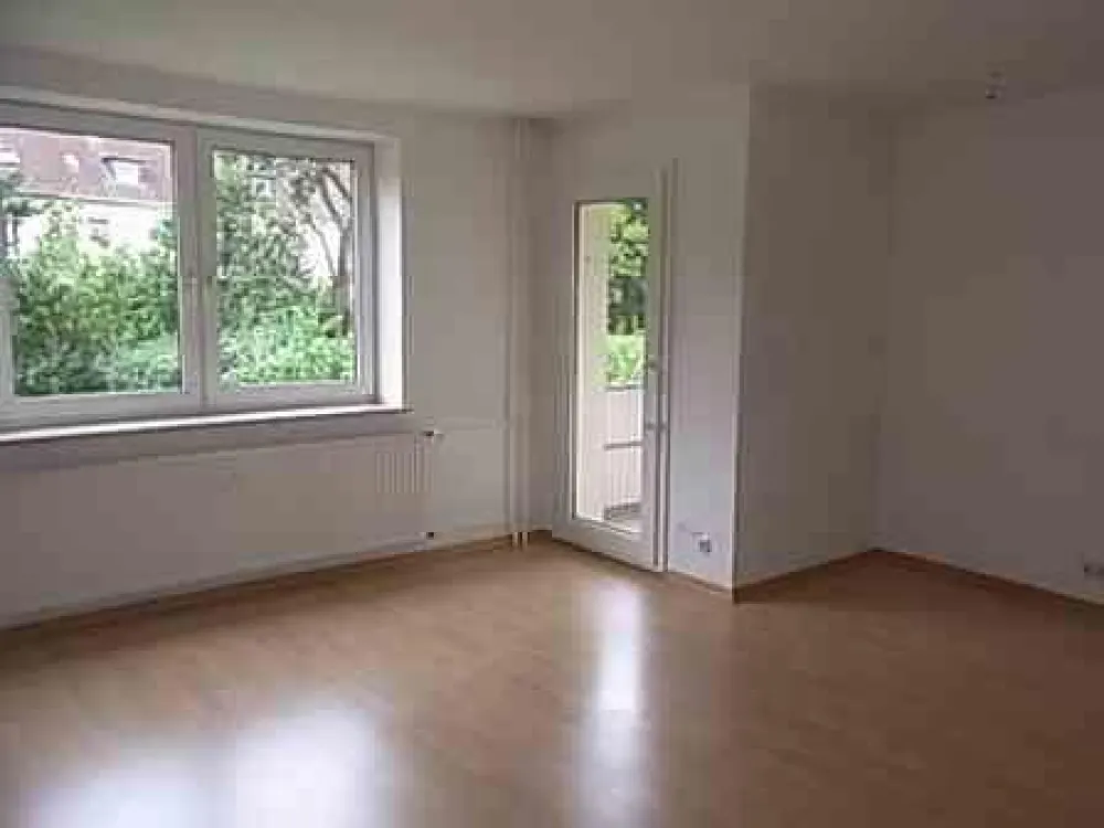 Renovierte Wohnung ca. 66 m² mit XXL-Balkon sofort verfügbar