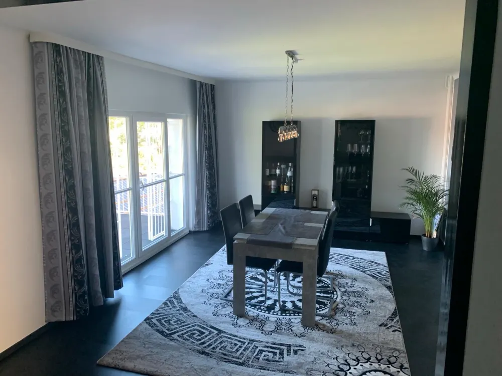 Traumhafte Maisonette, Wohnung m Balkon und Stellplatz Rodenhof