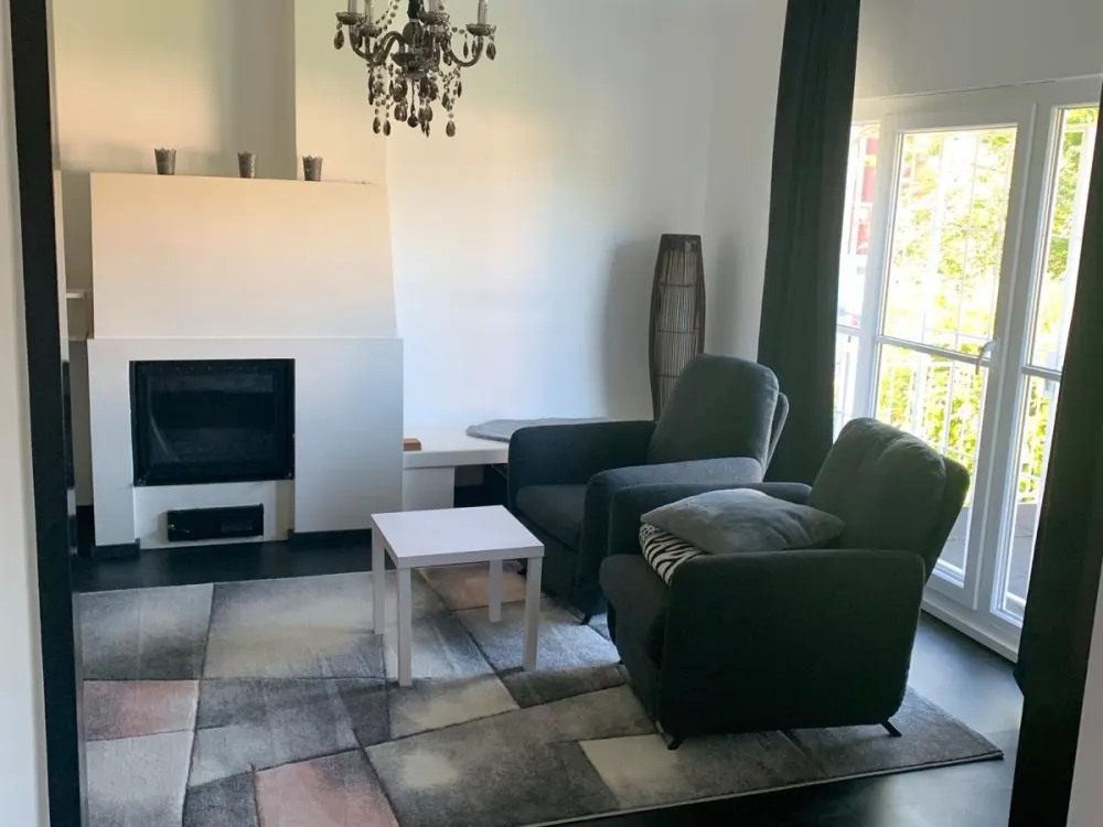 Traumhafte Maisonette, Wohnung m Balkon und Stellplatz Rodenhof