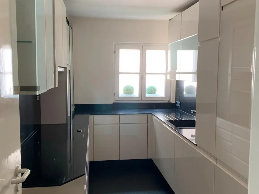 Traumhafte Maisonette, Wohnung m Balkon und Stellplatz Rodenhof