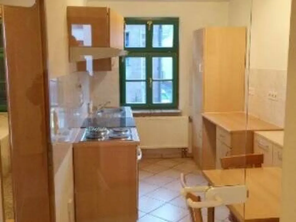 schöne komplett möblierte Einzimmerwohnung