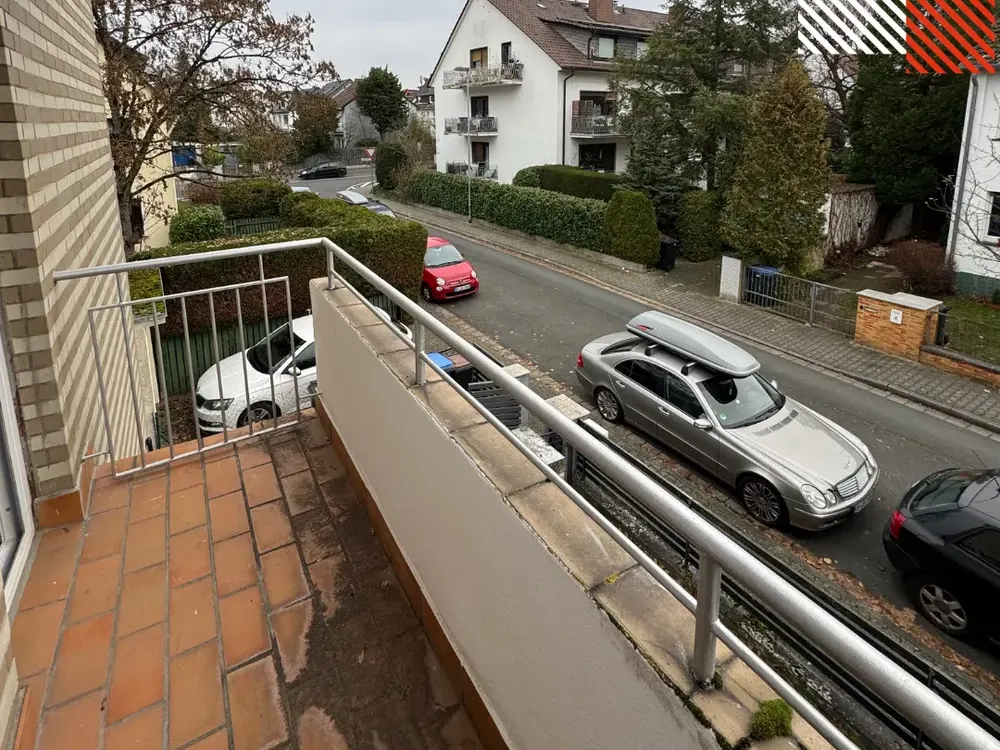 1 Zimmer mit Balkon und eigenem Bad!