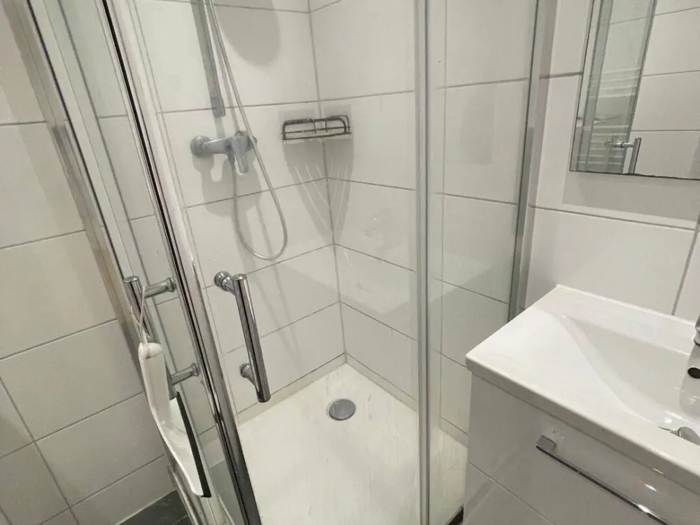 Free 2-Room Apartment on the 6th Floor