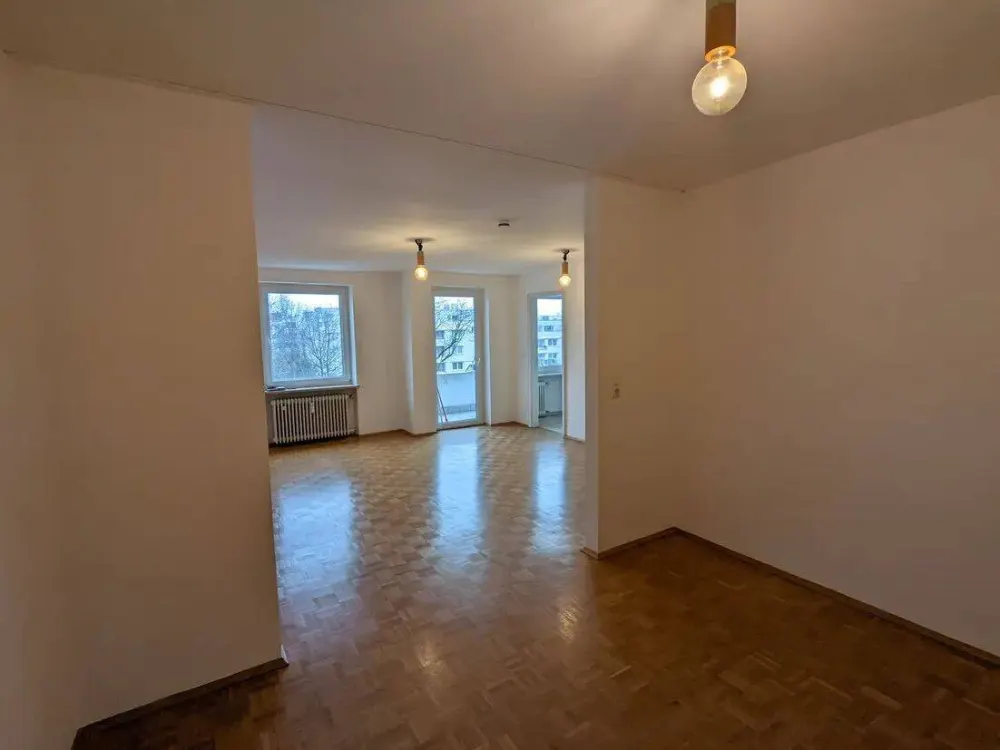 * 1,5 Zimmer * Balkon * direkt am Westpark