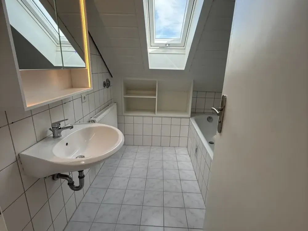 Erstbezug nach Renovierung, helle Wohnung in zentraler Lage von Wendlingen