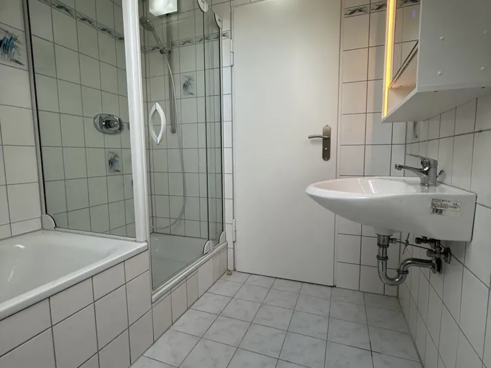 Erstbezug nach Renovierung, helle Wohnung in zentraler Lage von Wendlingen