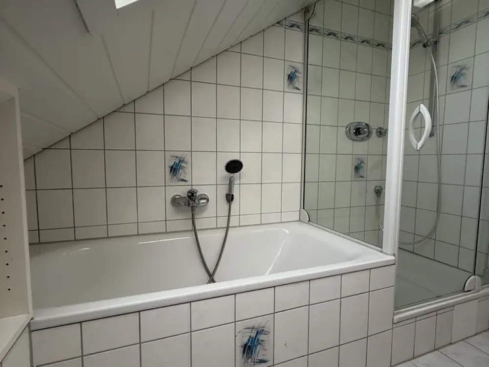 Erstbezug nach Renovierung, helle Wohnung in zentraler Lage von Wendlingen
