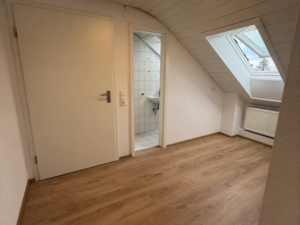 Erstbezug nach Renovierung, helle Wohnung in zentraler Lage von Wendlingen
