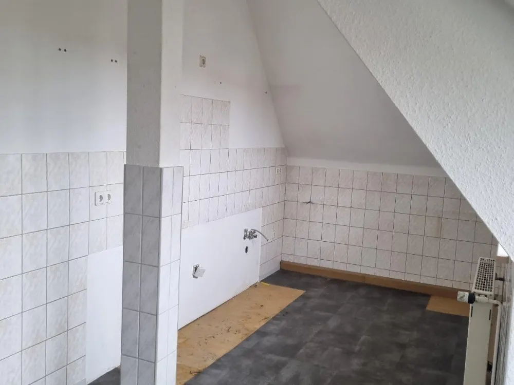 Charmante 2-Raum Dachgeschosswohnung in Naunhof, ab 01.10.2026