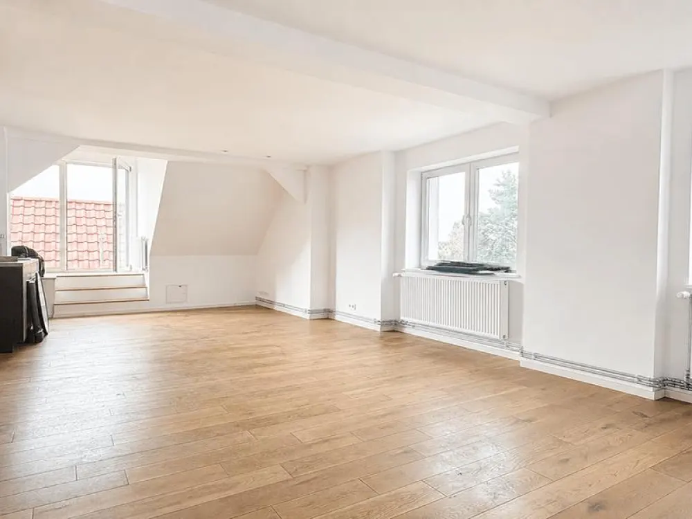 Moderne 3 Zimmer Maisonettewohnung mit Dachterrasse