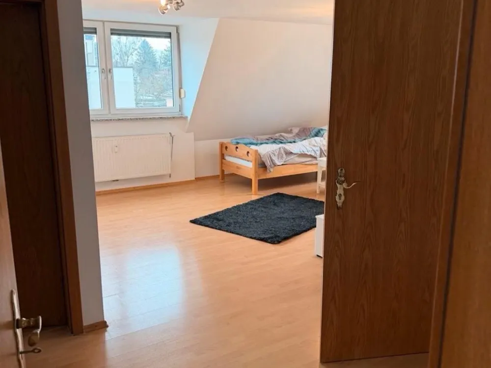 1-Zimmer-Dachgeschosswohnung in München
