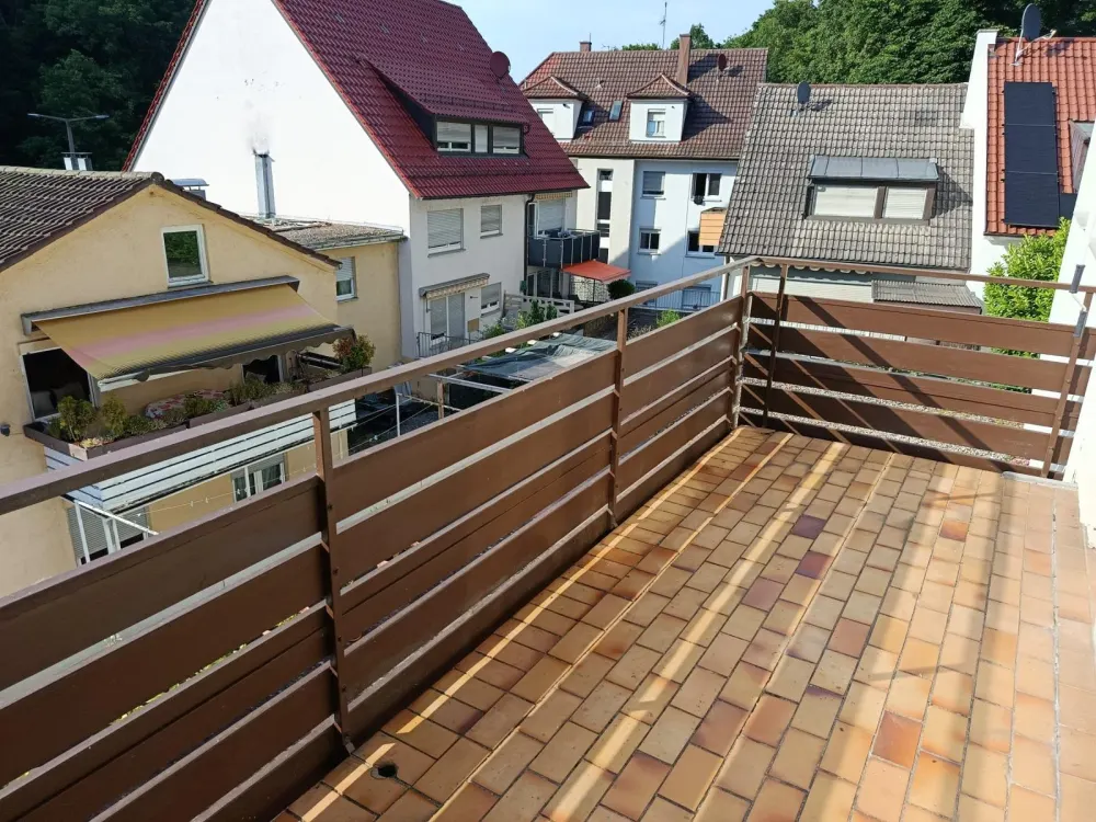 Familienfreundliche 4,5-Zimmer-Wohnung mit Balkon in Stuttgart