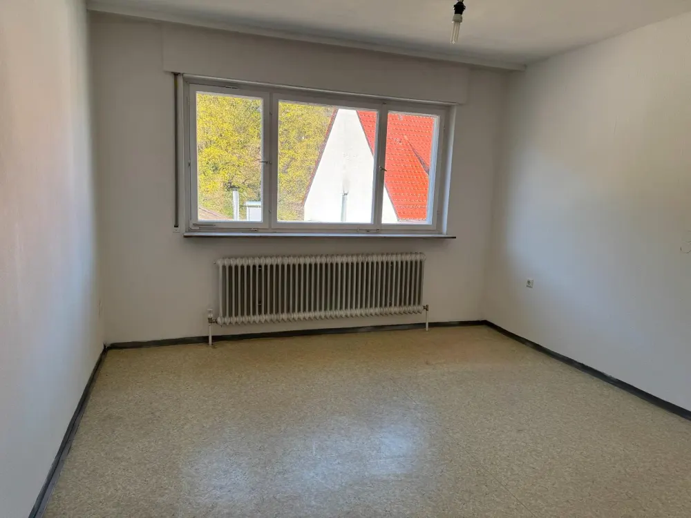 Familienfreundliche 4,5-Zimmer-Wohnung mit Balkon in Stuttgart