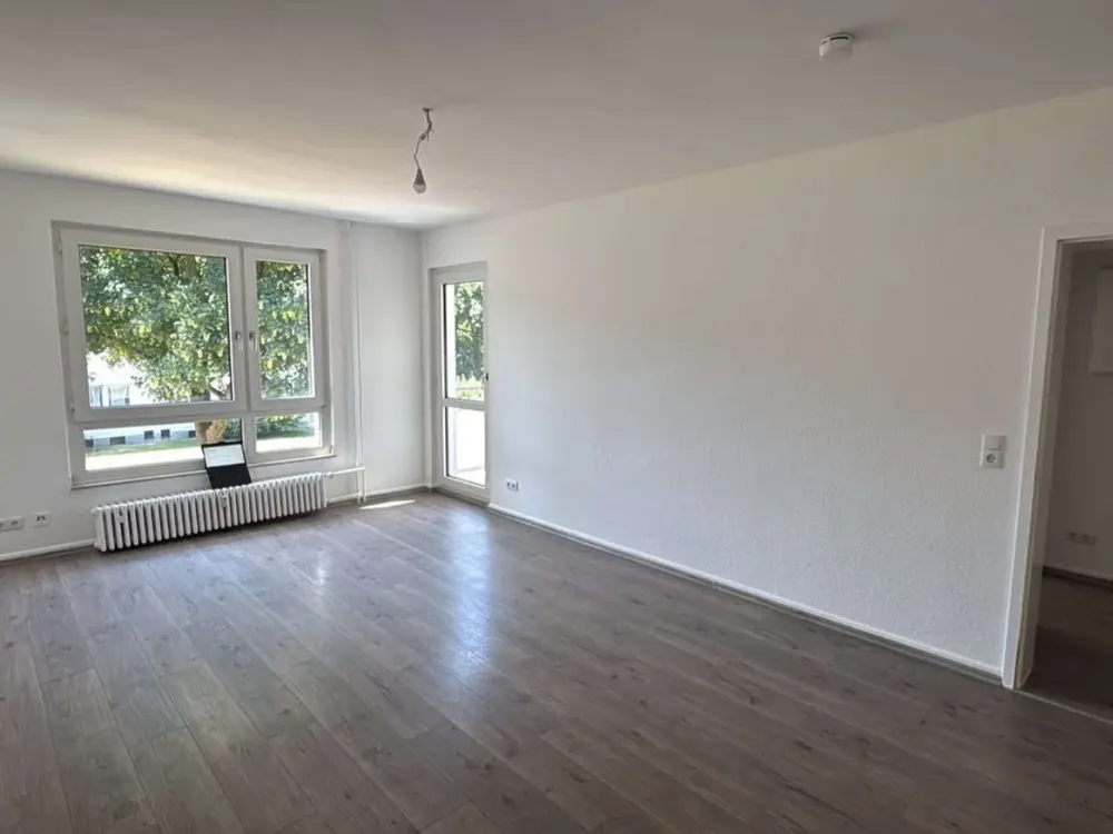 Im 1. OG! frisch sanierte 2-Zimmerwohnung *lichtdurchflutet* + 2 Monate Mietfrei!