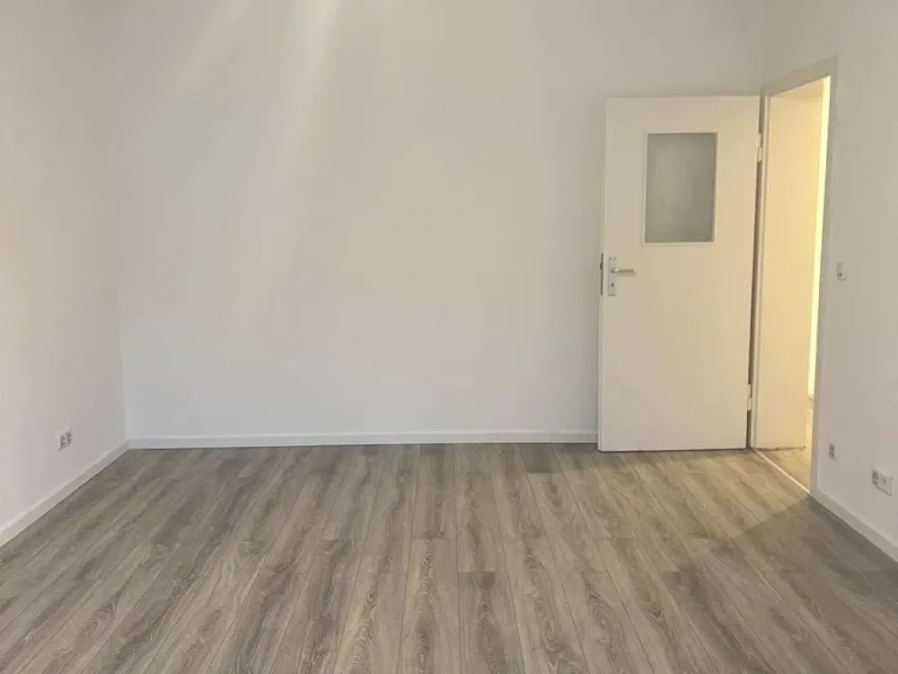 Im 1. OG! frisch sanierte 2-Zimmerwohnung *lichtdurchflutet* + 2 Monate Mietfrei!