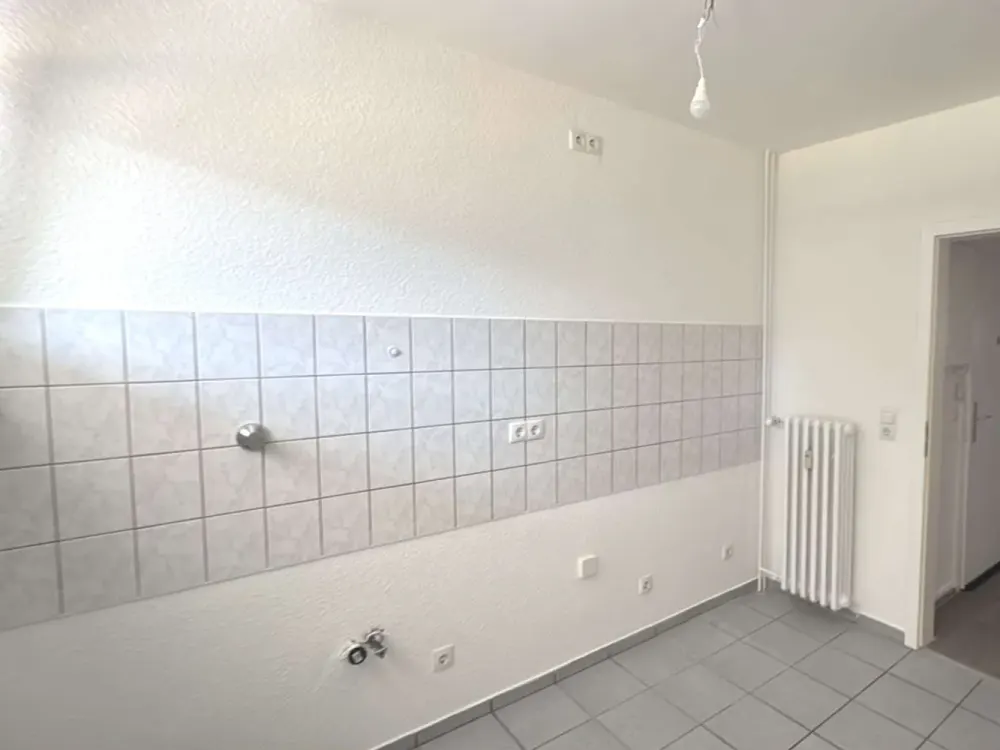 Im 1. OG! frisch sanierte 2-Zimmerwohnung *lichtdurchflutet* + 2 Monate Mietfrei!
