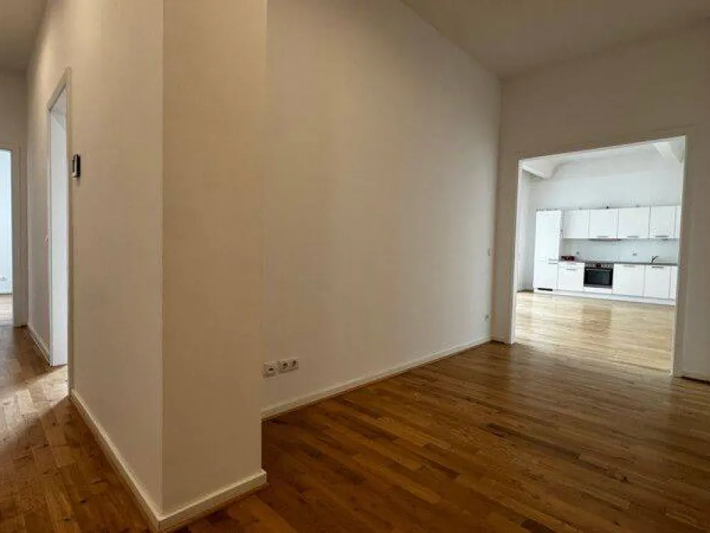 Mitten in Mitte - 4-Zimmer mit Balkon