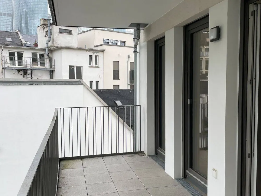 Moderne 3-Zimmer Terrassenwohnung in Frankfurt am Main mit Sky-Line Blick