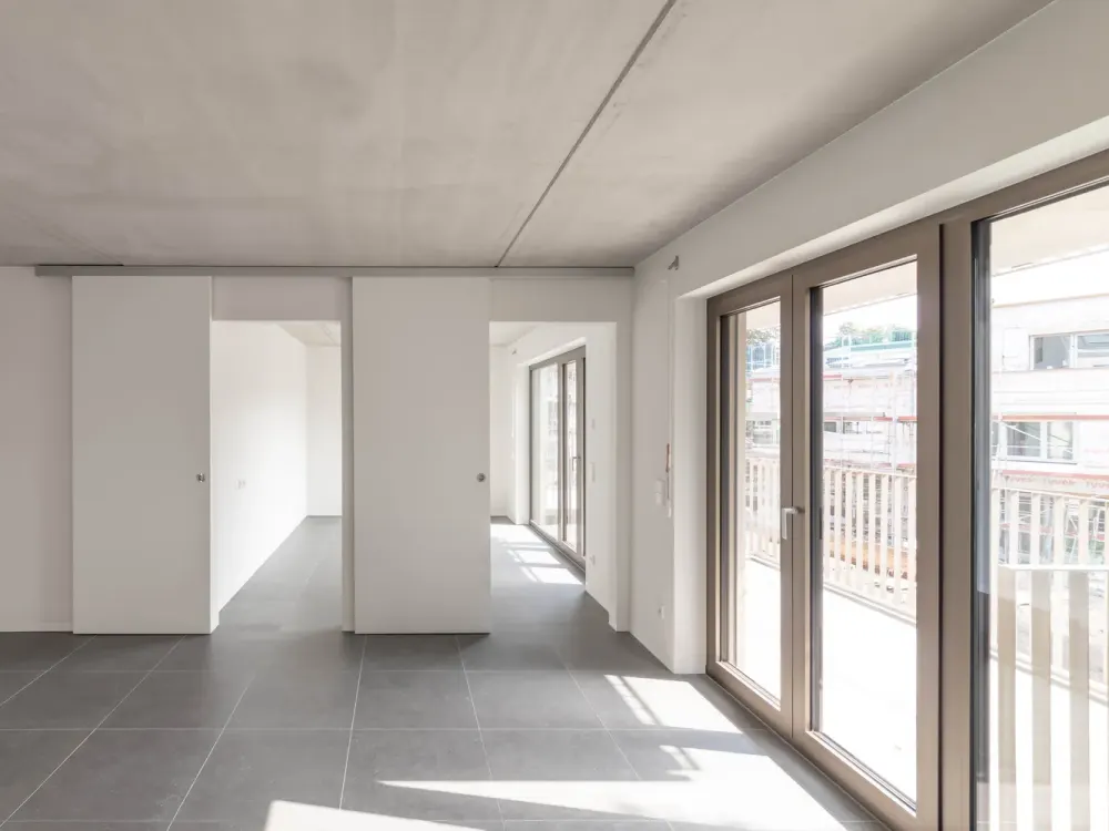 2-Room Apartment: Living with a Wide View