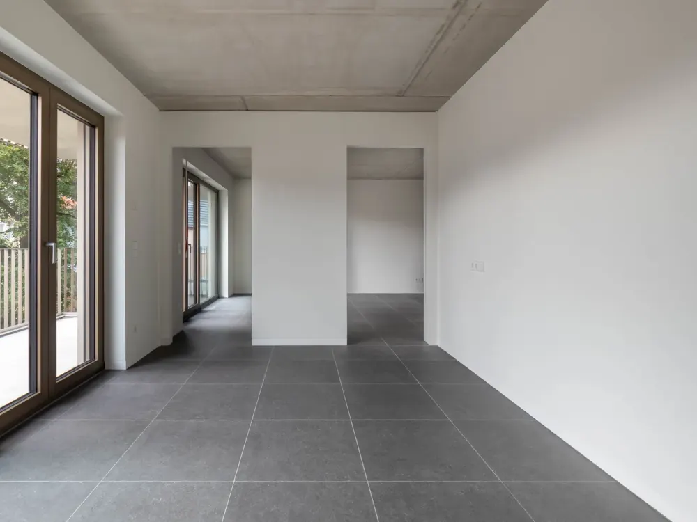 2-Room Apartment: Living with a Wide View