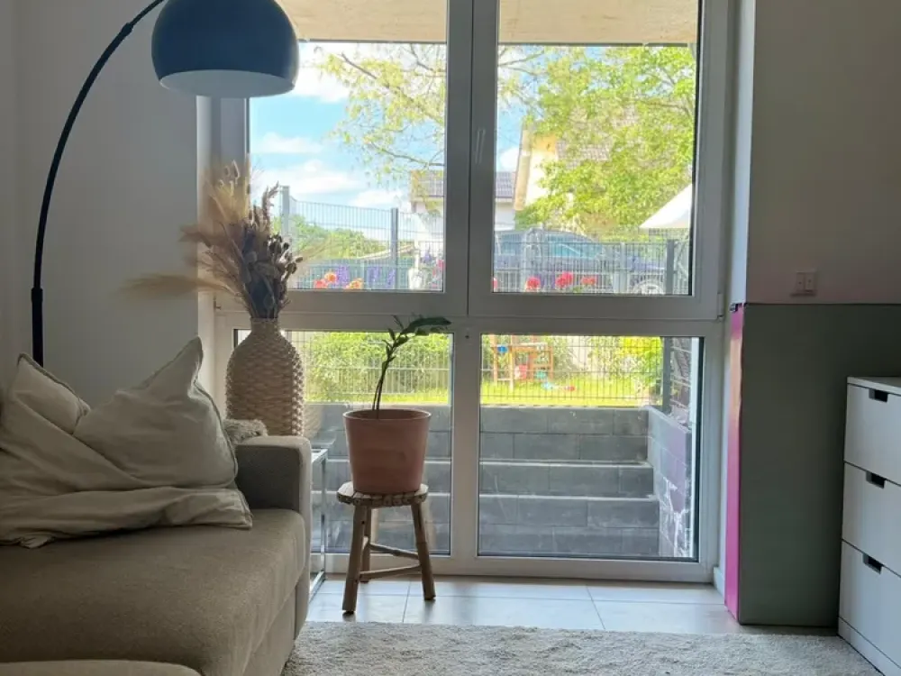 Bright 2.5-Room Apartment with Open Living/Kitchen Area, Beautiful Terrace. Near Recreational Area Königsforst