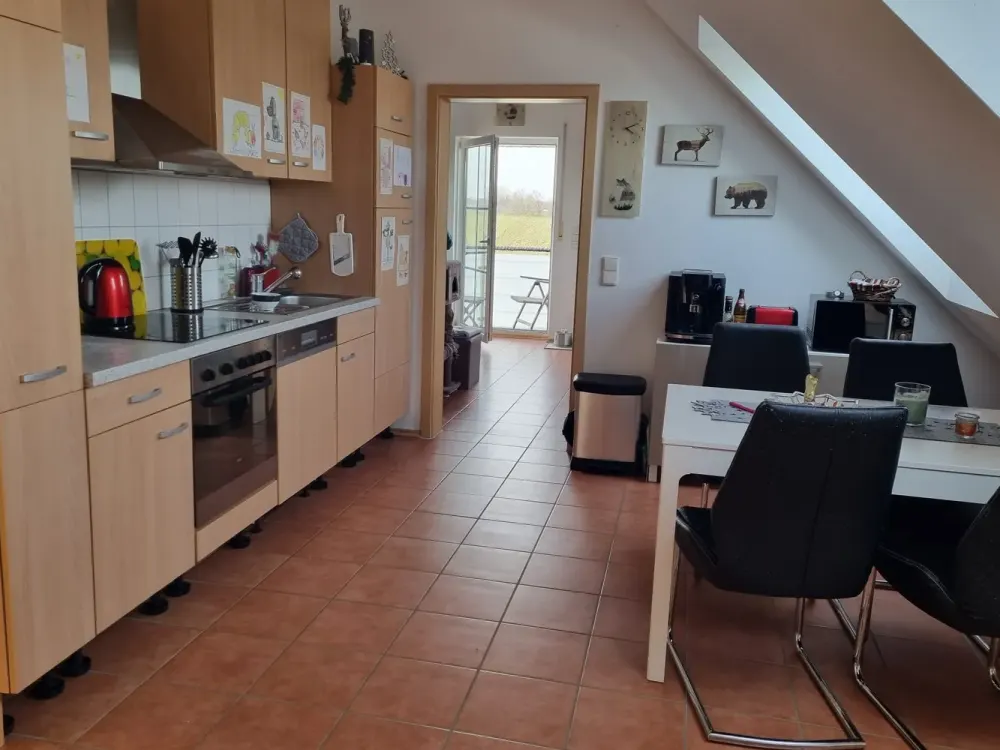 Helle 2-Zimmer-DG-Wohnung ab sofort in Wifling