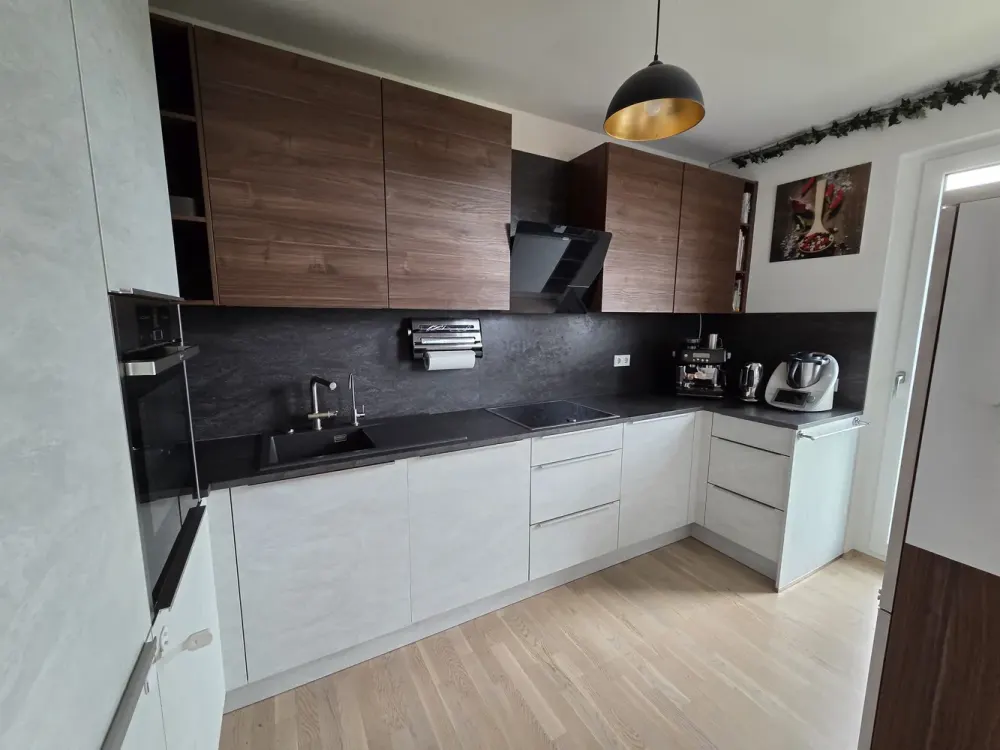 Luxuriöse 4-Zimmer Dachterrassenwohnung mit Alpenblick