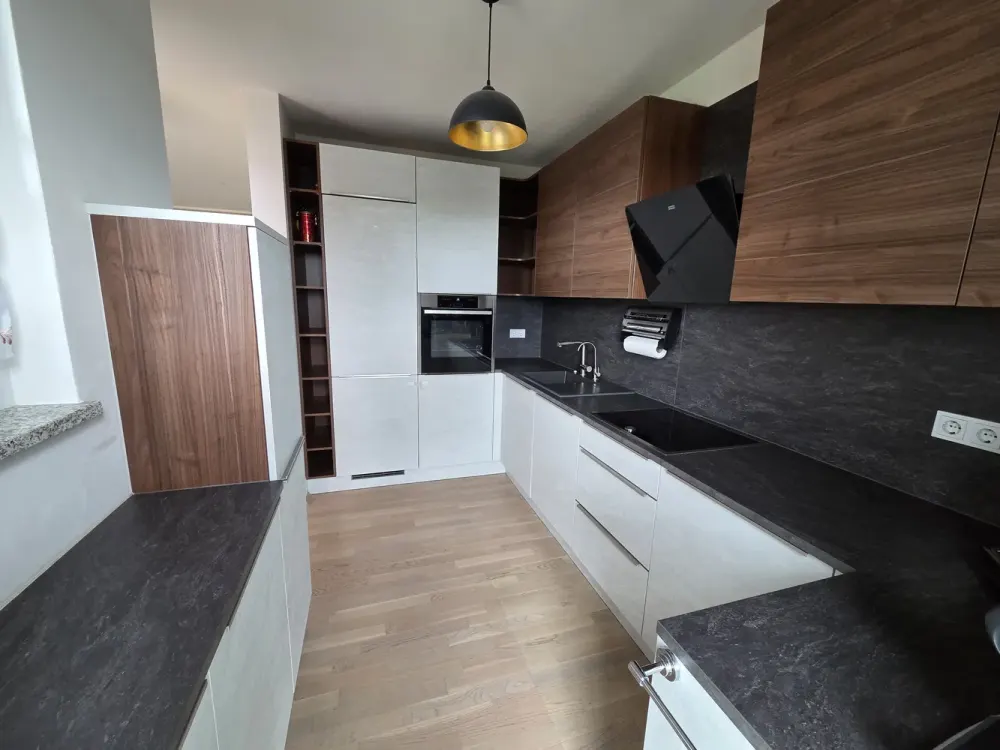 Luxuriöse 4-Zimmer Dachterrassenwohnung mit Alpenblick