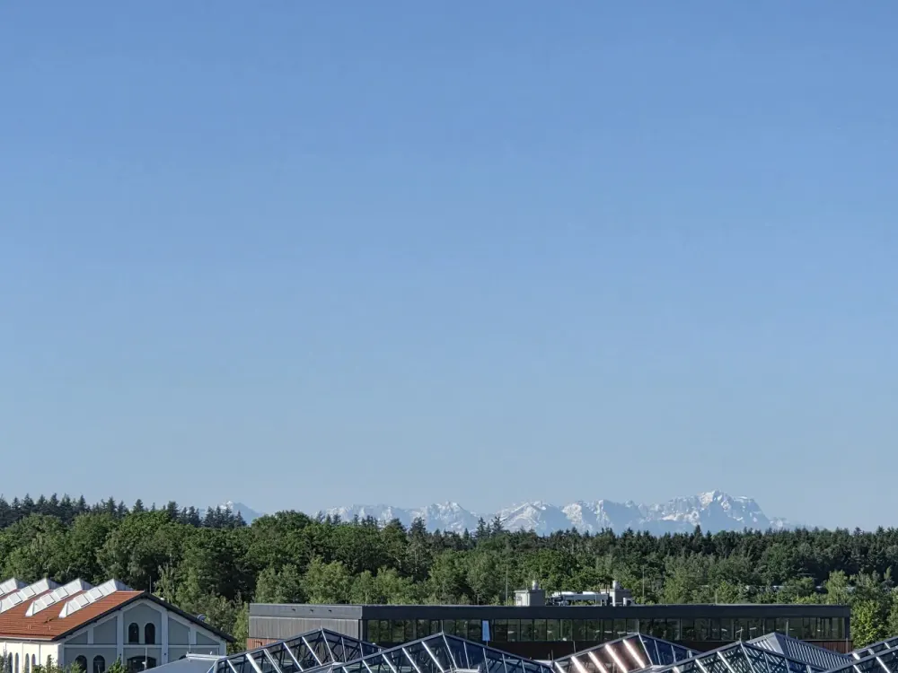 Luxuriöse 4-Zimmer Dachterrassenwohnung mit Alpenblick