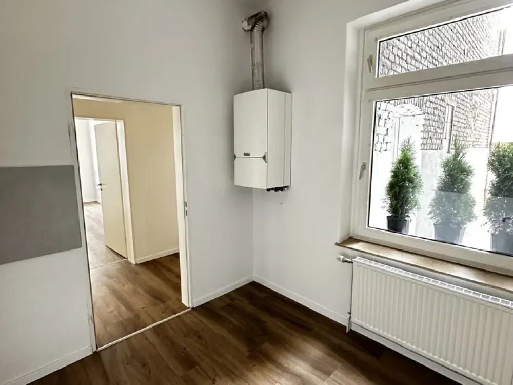 Spacious 4-Room Apartment - Newly Renovated