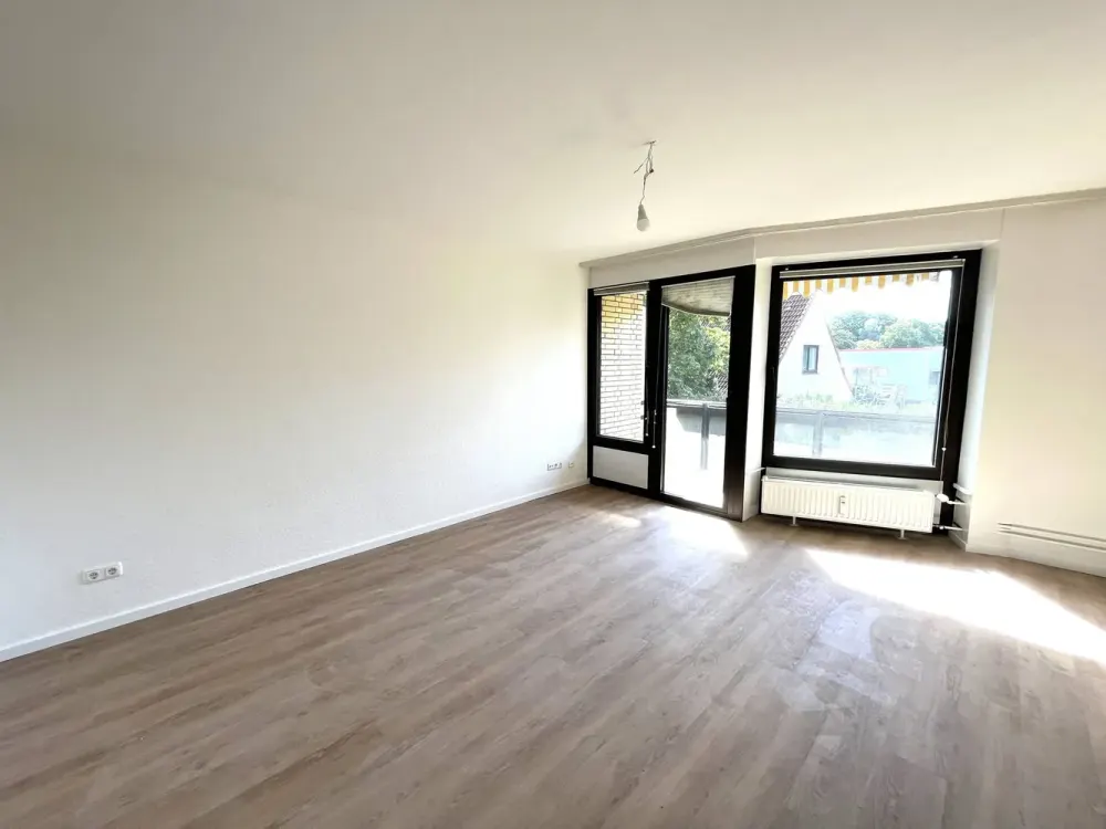 Modernisierte/renovierte 2-Zi-Wohnung mit Balkon in Schenefeld! | GLADIGAU