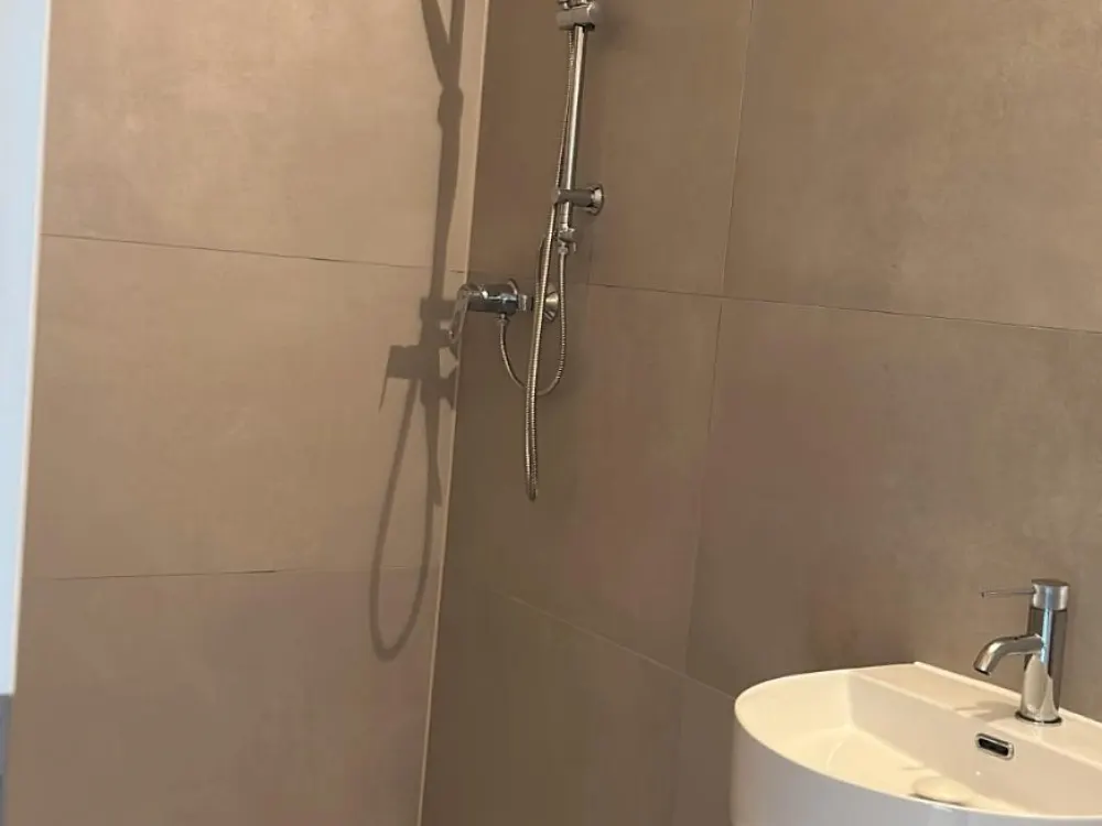 [LIS-10071] Top renovierte 3-Zimmer Wohnung neben dem Rhein-Center!