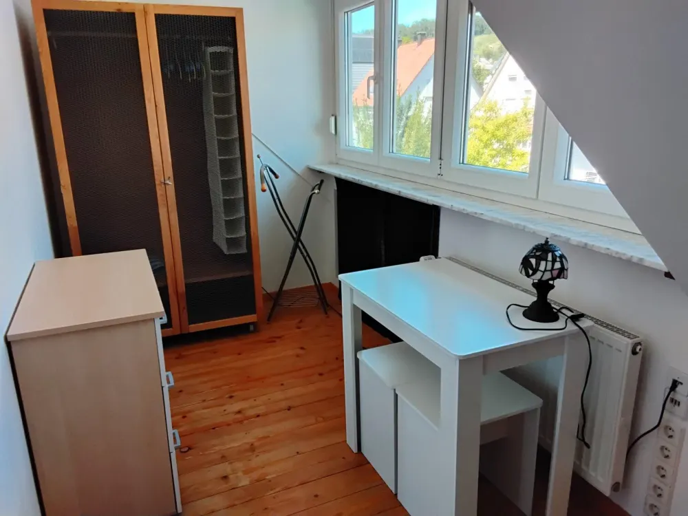 1,5 Zimmer + eigenes Bad / KÜCHENMITBENUTZUNG inkl ALLE NK 1 Pers