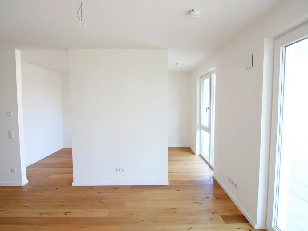 Elegante Designwohnung mit großem Balkon, Einbauküche und tollem Ambiente!