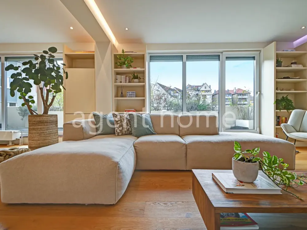 MÖBLIERT - WOHNTRAUM IM WESTEN - Tolle Penthousewohnung mit Balkon