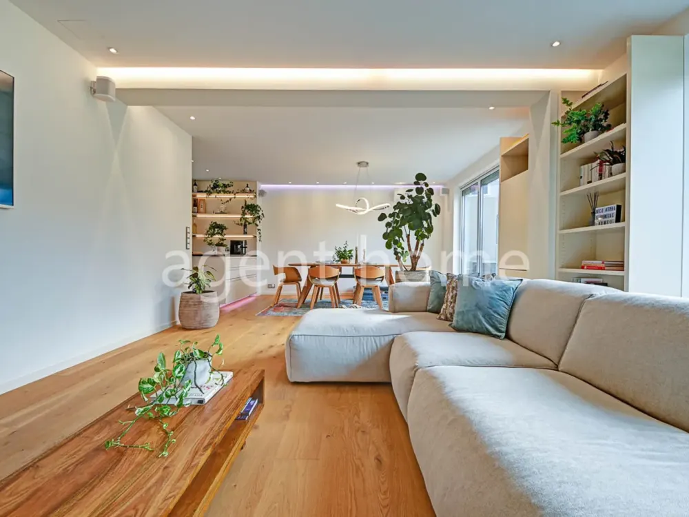 MÖBLIERT - WOHNTRAUM IM WESTEN - Tolle Penthousewohnung mit Balkon