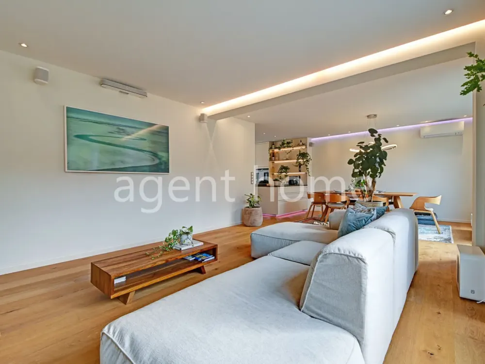 MÖBLIERT - WOHNTRAUM IM WESTEN - Tolle Penthousewohnung mit Balkon