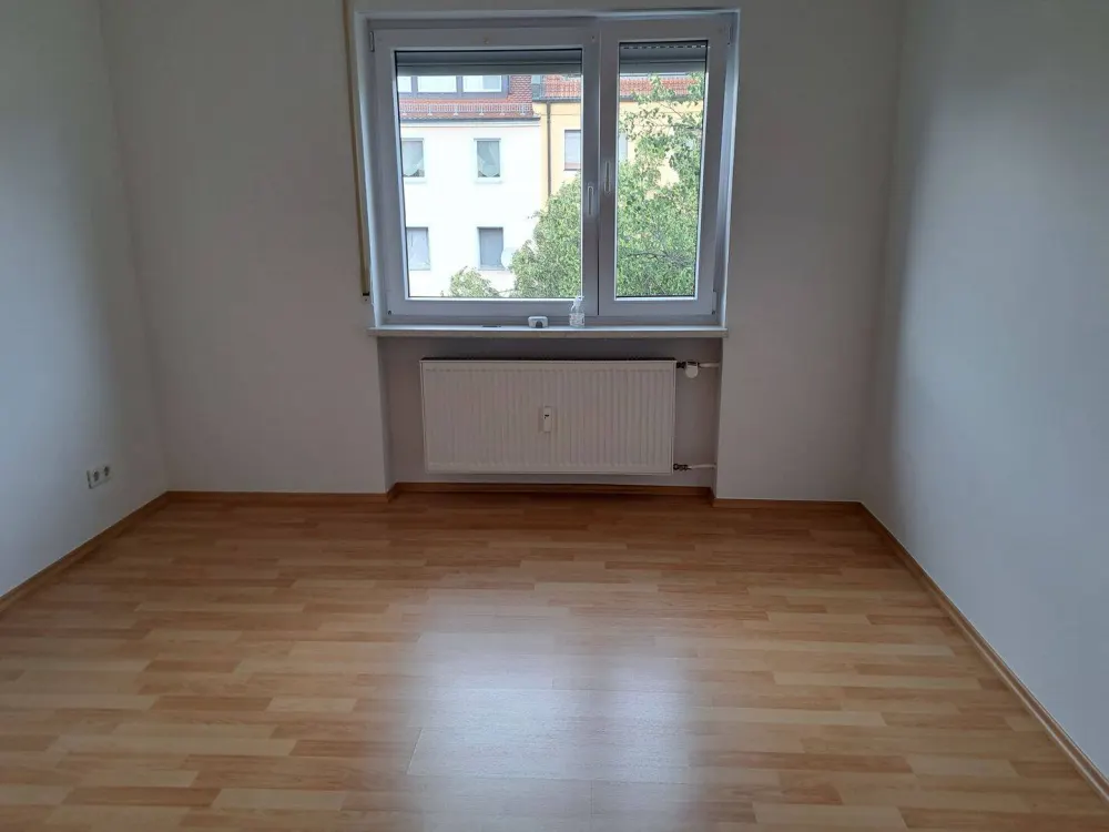 Helle und moderne 3-Zimmer-Wohnung mit Balkon in sehr gepflegtem Haus Nä. U-Bahn Frankenstraße