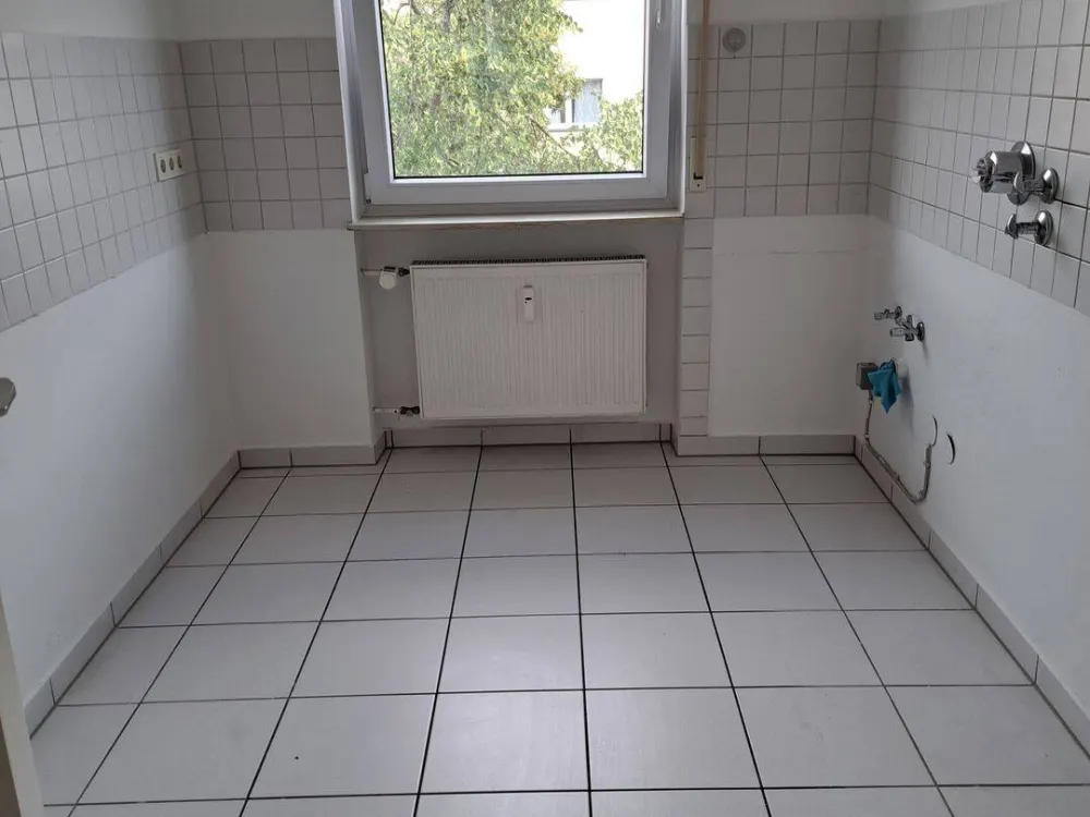 Helle und moderne 3-Zimmer-Wohnung mit Balkon in sehr gepflegtem Haus Nä. U-Bahn Frankenstraße