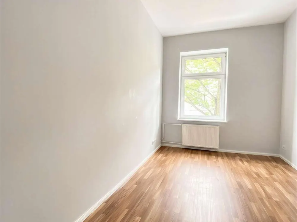Wohnqualität mit besonderem Extra: Stilvolle 2-Zimmer-Wohnung mit Wintergarten