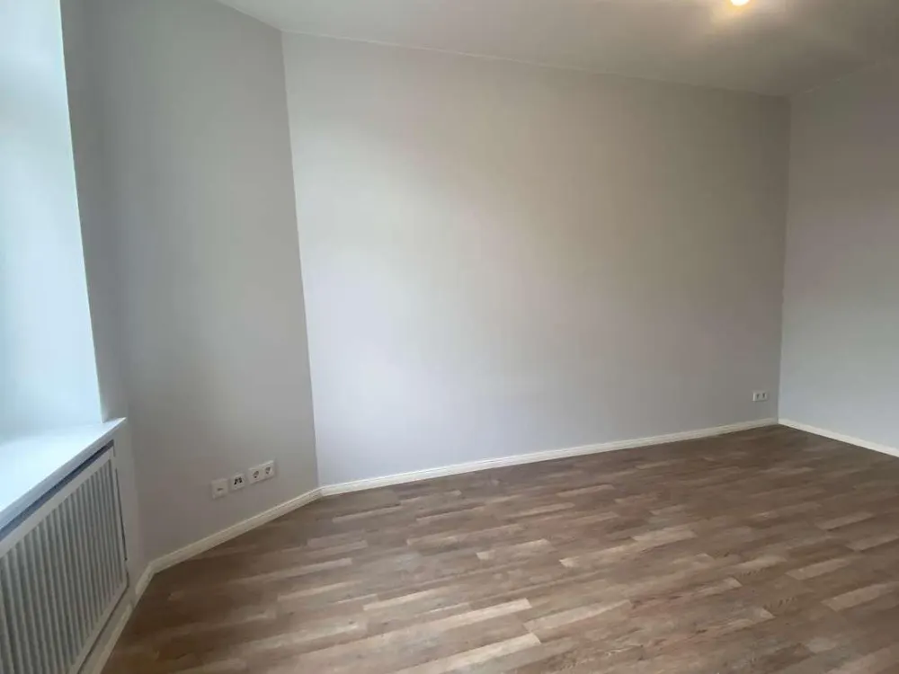 Wohnqualität mit besonderem Extra: Stilvolle 2-Zimmer-Wohnung mit Wintergarten
