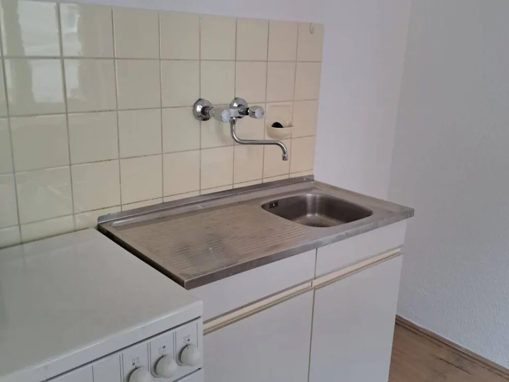 Gepflegte 1-Zimmer-Wohnung und gutgeschnittene 1-Zimmer-Wohnung un ruhiger Lage Nä. Maffeiplatz