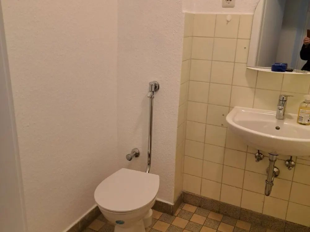 Gepflegte 1-Zimmer-Wohnung und gutgeschnittene 1-Zimmer-Wohnung un ruhiger Lage Nä. Maffeiplatz