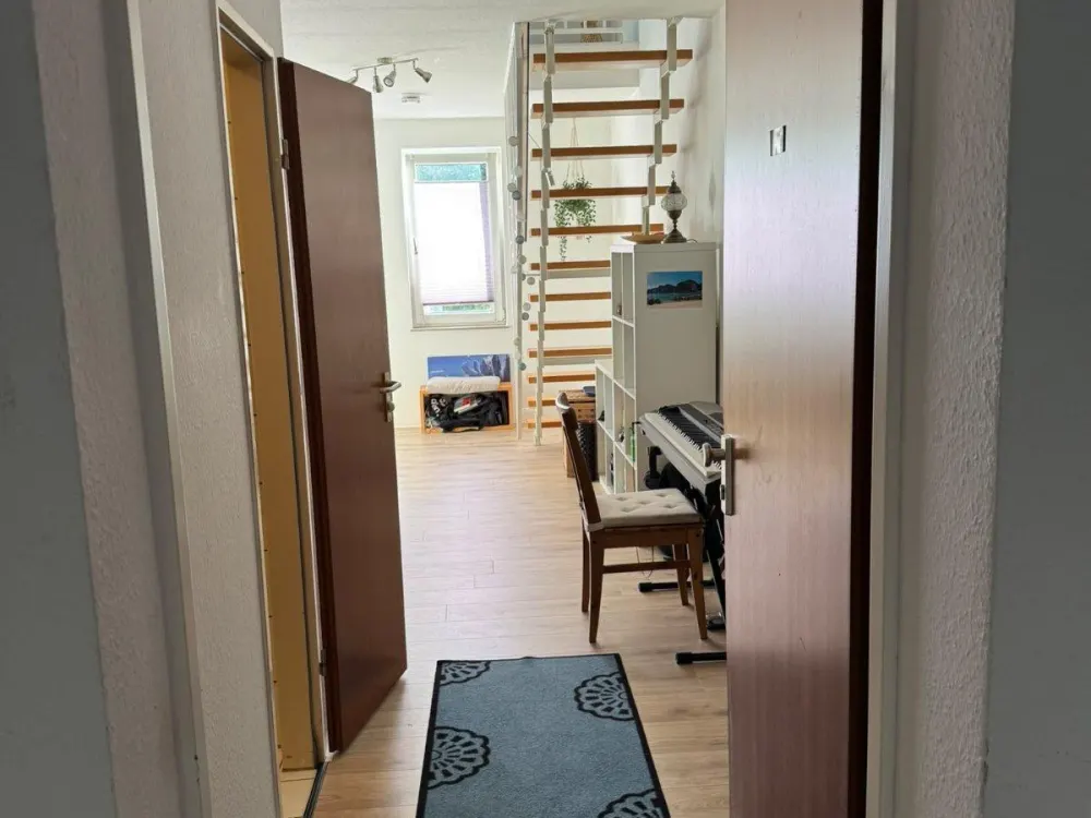 Stylish 1.5-Room Maisonette Apartment with Fitted Kitchen in Kassel