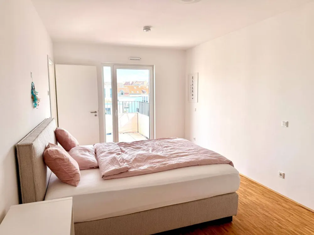 Über den Dächern der Stadt - zentral gelegene moderne 3 ZKB Wohnung