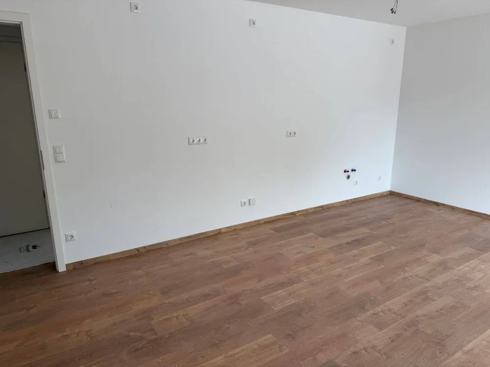 Traumhafte 4-Zimmerwohnung mit Terrasse oder Balkon in Dresden-Klotzsche