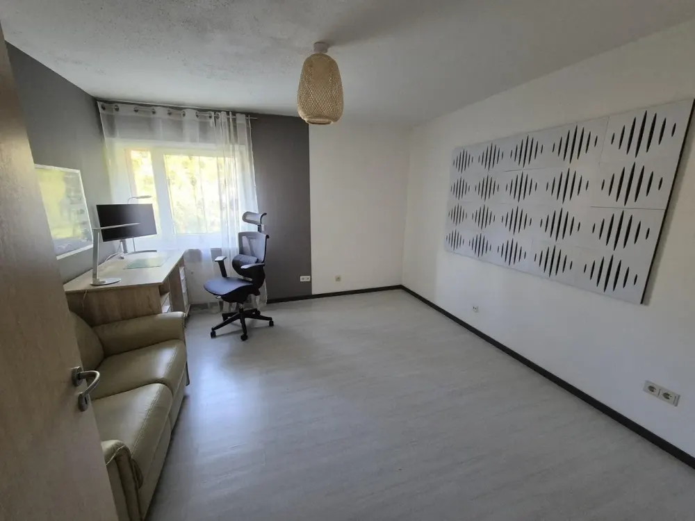 Königstein. Attraktive 4-Zimmerwohnung in Laufnähe zur Innenstadt