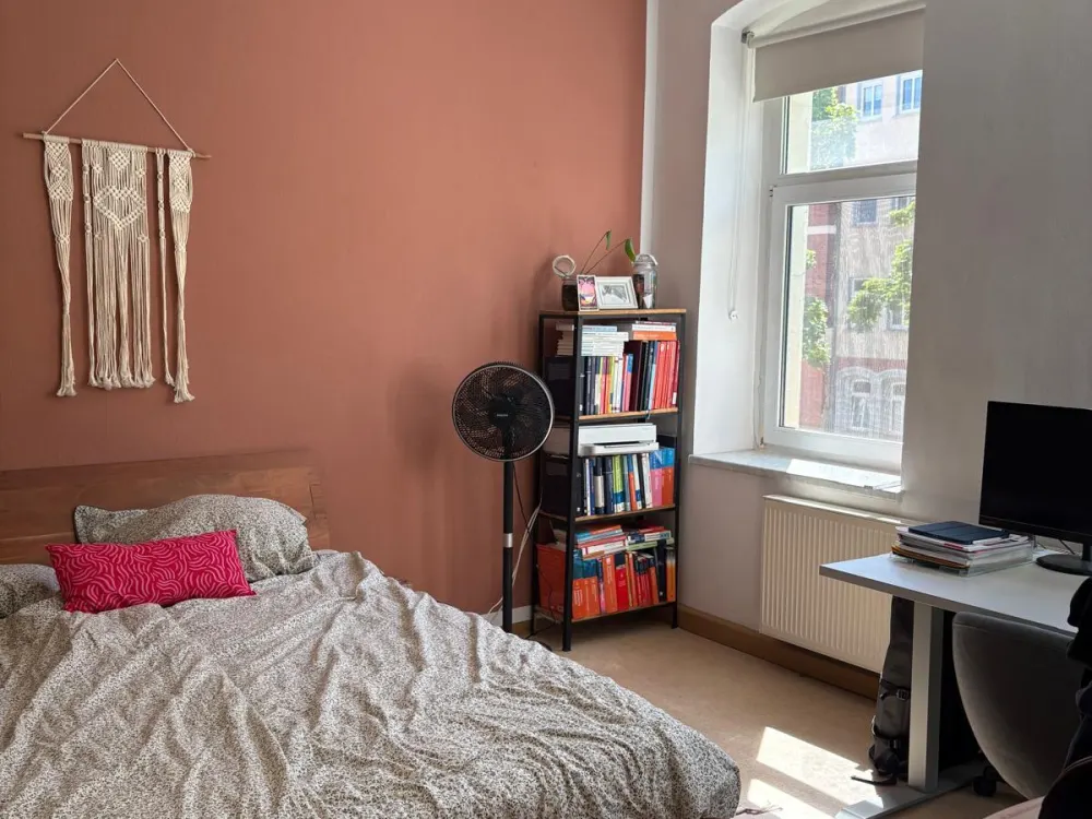 Bright 2-Room Apartment in Bebelstraße from 01.11./01.12.